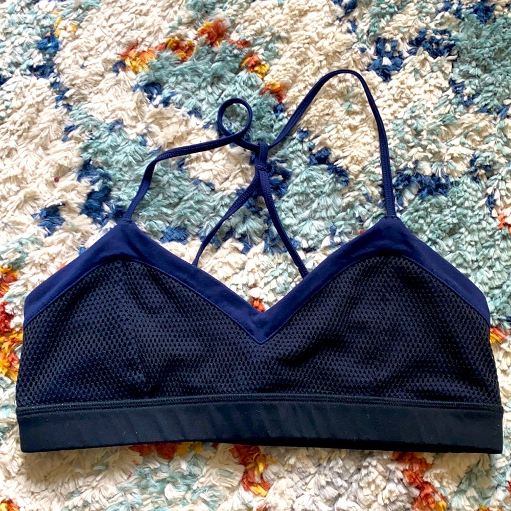 Alō Yoga Sports Bra